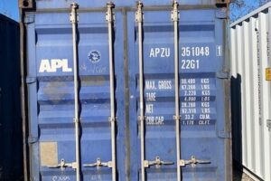 apzu351048 1 | 20' shipping container (cargo worthy)