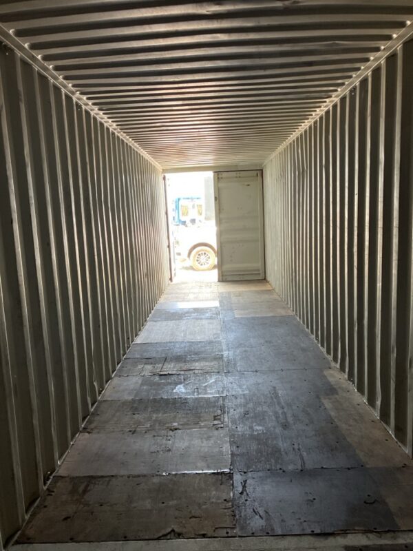 caiu853108 9 | 40' high cube shipping container (cargo worthy) (copy)