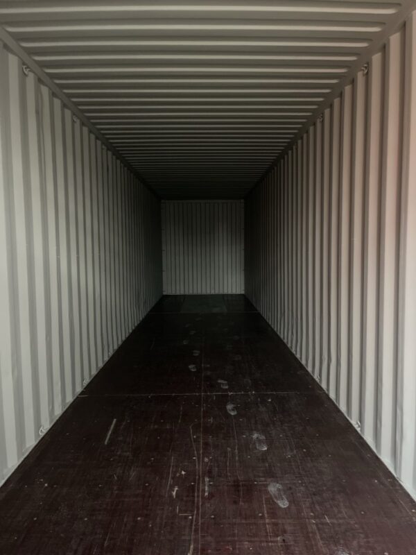 caiu877364 7 | 40' high cube shipping container (cargo worthy) (copy)
