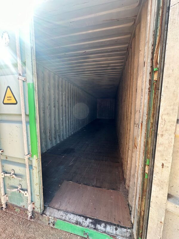 dfsu407713 3 40' container (cargo worthy) (copy)