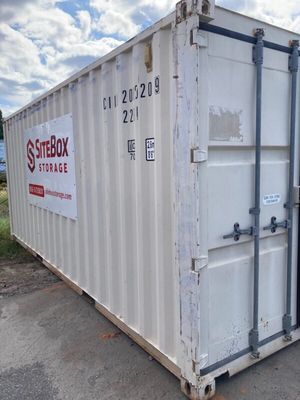 ciiu 208020 9 w/ lock box | 20' shipping container (cargo worthy)