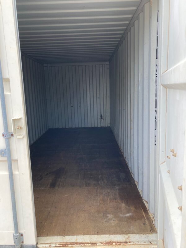 ciiu 208020 9 w/ lock box | 20' shipping container (cargo worthy)