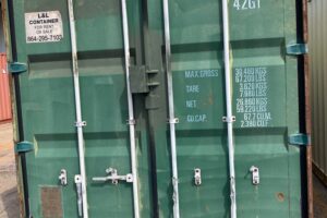 clhu 445713 1 w/ lock box | 40' shipping container (cargo worthy)