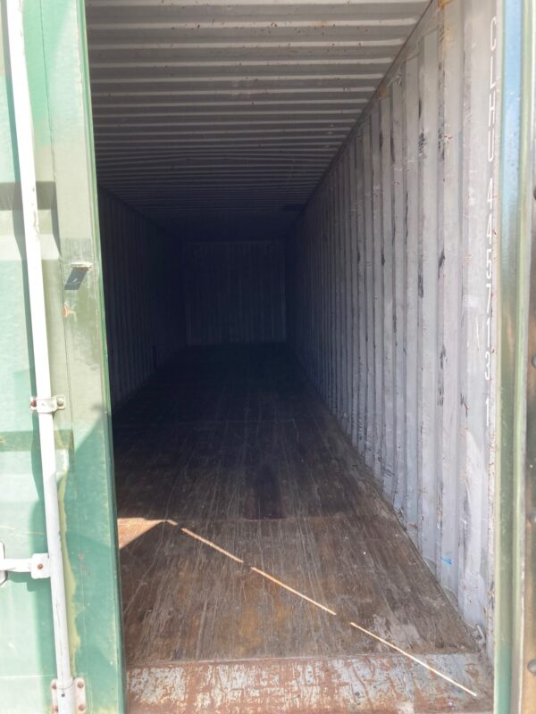 clhu 445713 1 w/ lock box | 40' shipping container (cargo worthy)