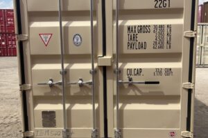eqpu214632 4 w/ lock box | 20' shipping container (one trip)