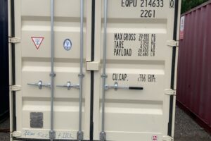 sleu237718 1 w/ lock box | 20' shipping container (one trip) (copy)