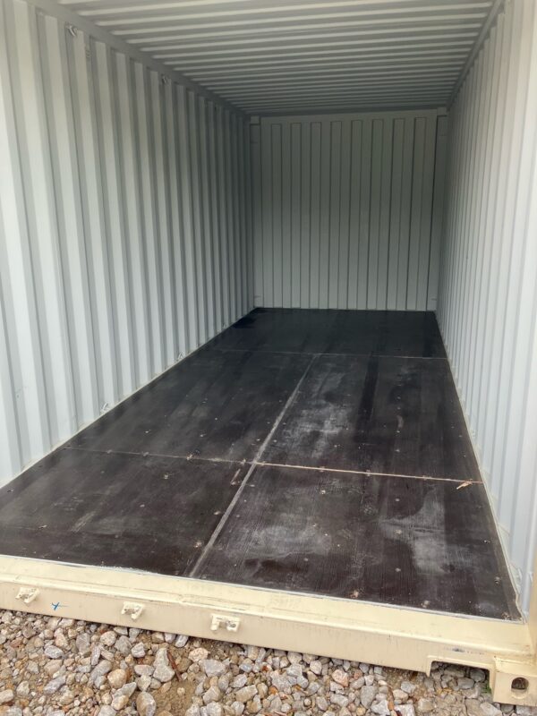 eqpu214646 9 w/ lock box | 20' shipping container (one trip)