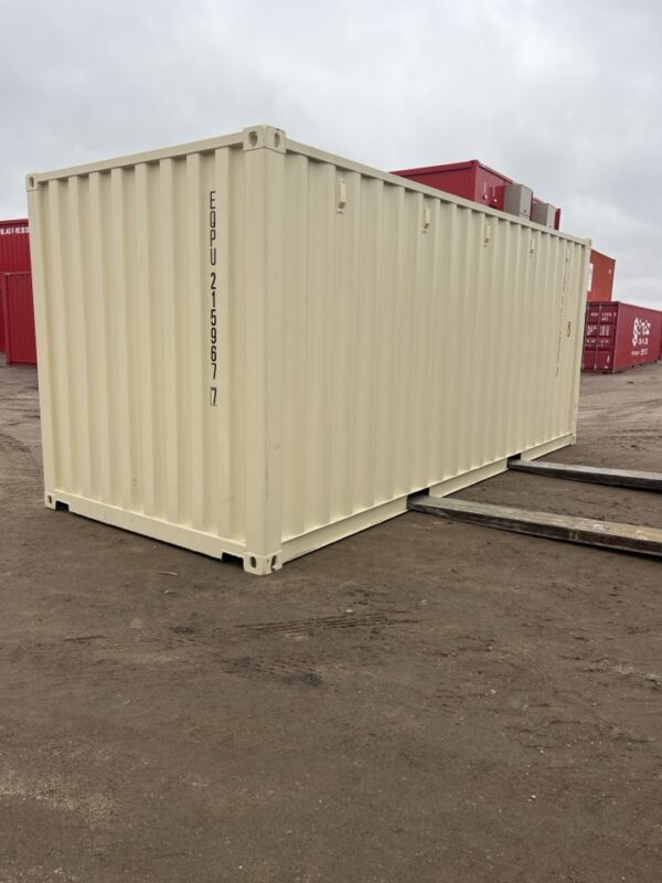 eqpu215797 2 w/ lock box | 20' shipping container (one trip) (copy)