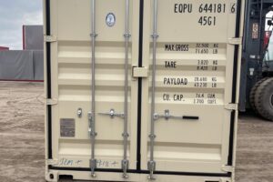 eqpu644181 6 w/ lock box | 40' high cube shipping container (one trip)