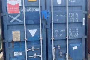 fscu428929 3 40' storage container (cargo worthy)