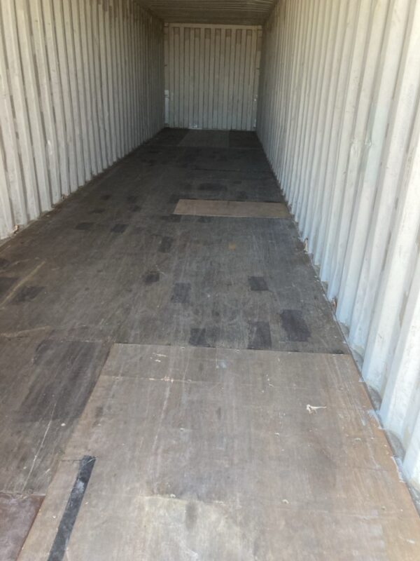 hdmu473122 2 | 40' shipping container (cargo worthy) (copy)