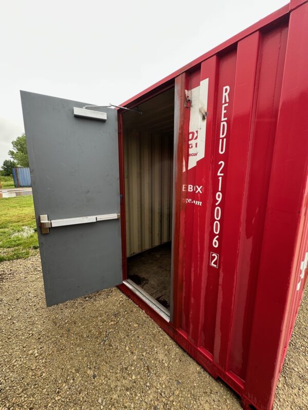 2019006 w/ lock box, rollup door and man door | 20' shipping container (iicl)