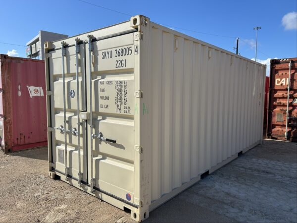 skyu368005 4 w/ lock box | 20' shipping container (one trip)