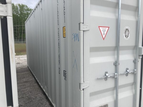 sleu 236769 2 w/ lock box | 20' shipping container (one trip)