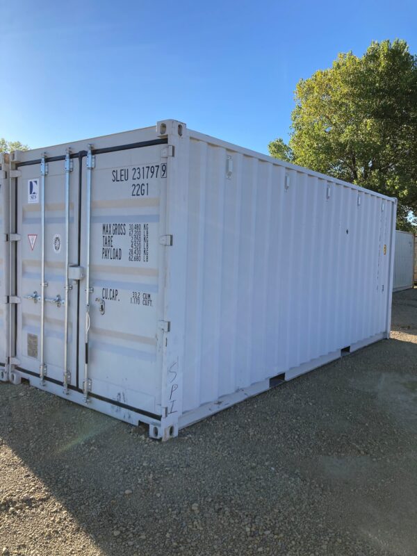 sleu231797 9 w/ lock box | 20' shipping container (one trip)