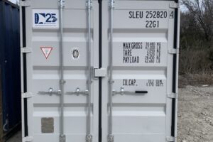 eqpu215403 7 w/ lock box | 20' shipping container (one trip) (copy)