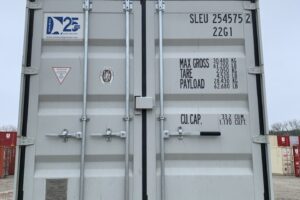 sleu252372 7 w/ lock box | 20' shipping container (one trip) (copy)