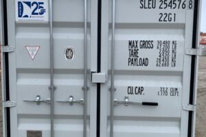 sleu252372 7 w/ lock box | 20' shipping container (one trip) (copy)