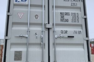 sleu254576 8 w/ lock box | 20' shipping container (one trip) (copy)