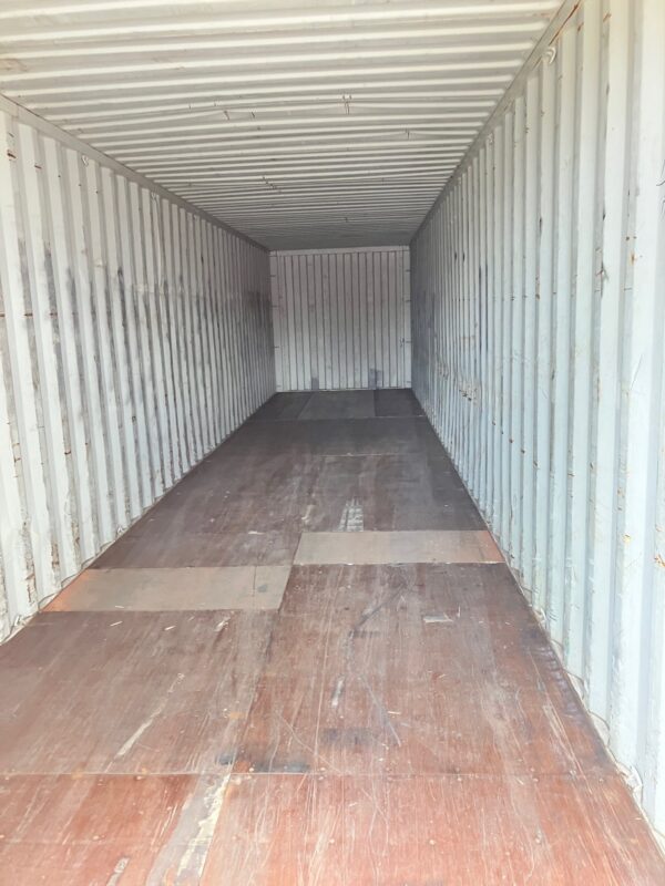 ttnu445601 8 | 40' shipping container (cargo worthy)