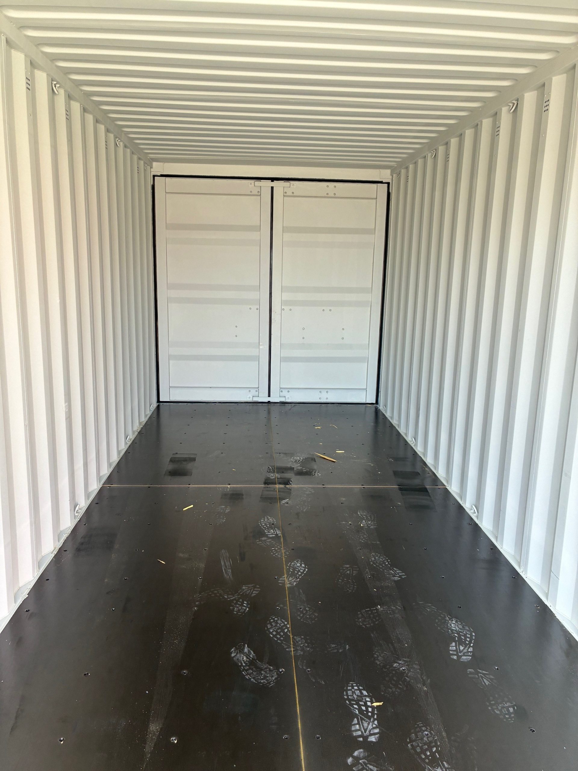 glcu220380 6 w/ lock boxes | 20' double door shipping container (one trip)