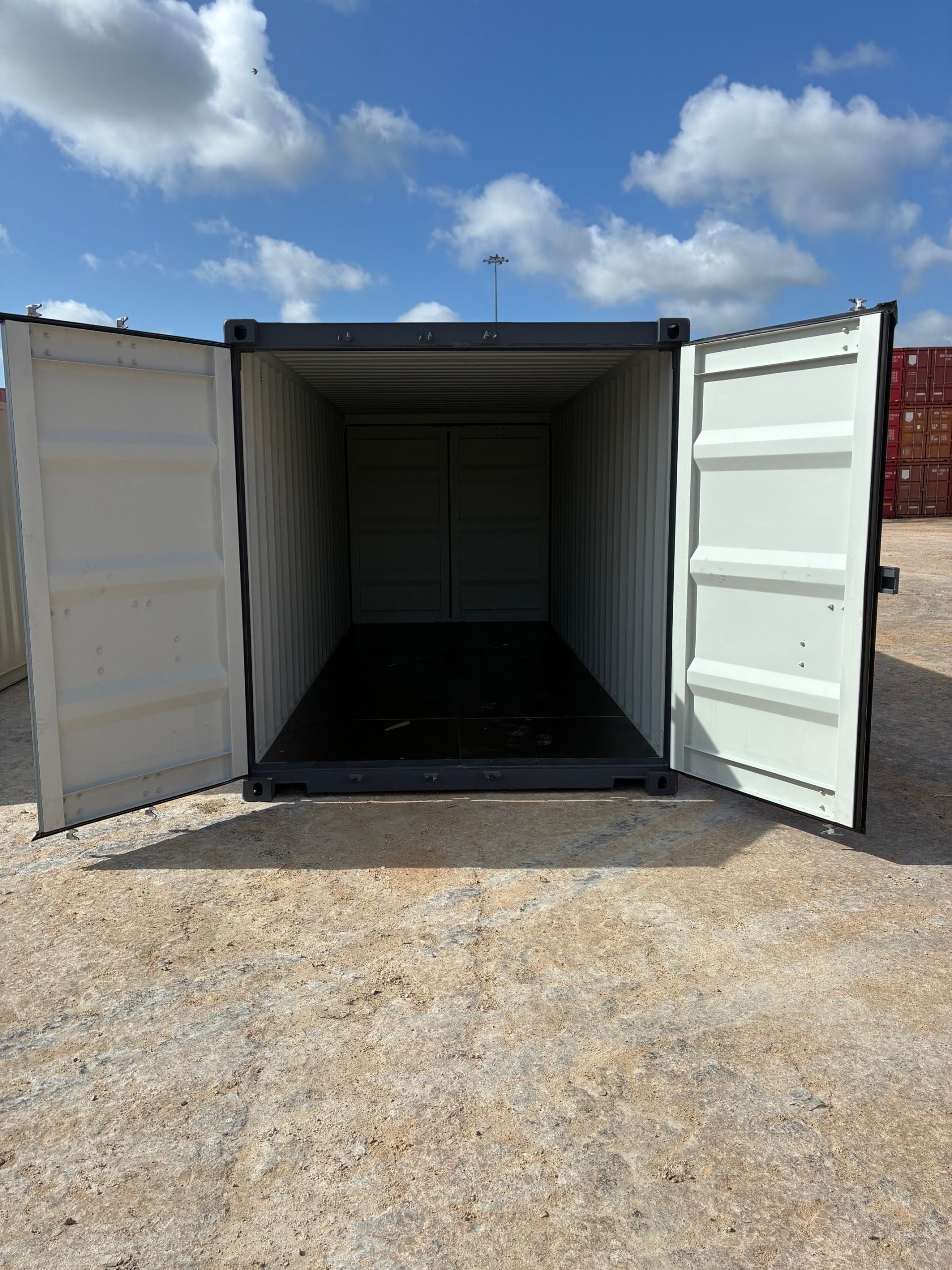 glcu220380 6 w/ lock boxes | 20' double door shipping container (one trip)