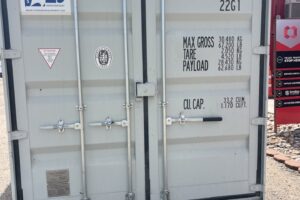 sleu258301 1 w/ lock box | 20' shipping container (one trip) (copy)