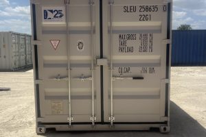 sleu258635 0 w/ lock box | 20' shipping container (one trip)
