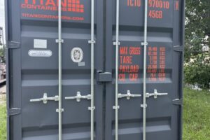 tciu970010 1 | 40' high cube shipping container (iicl)