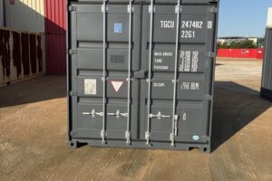 tgcu247482 0 w/ lock box | 20' shipping container (one trip)